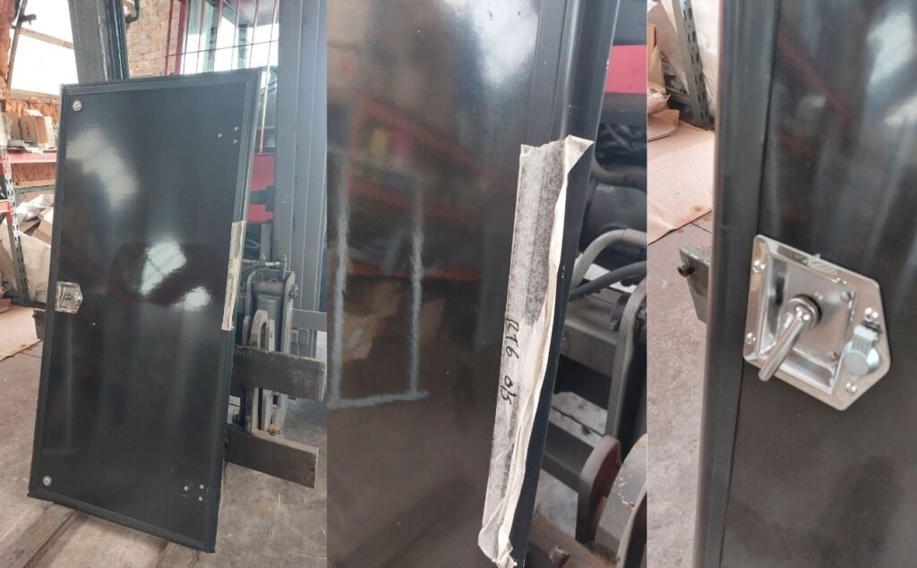 RT6 offside small door-BlackRT6 396 £150