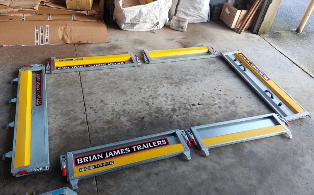 Tipper 525 complete dropside kit, inc front & rear posts, headboard & tailboard (2x centre posts missing- can be supplied at extra cost) £300 2